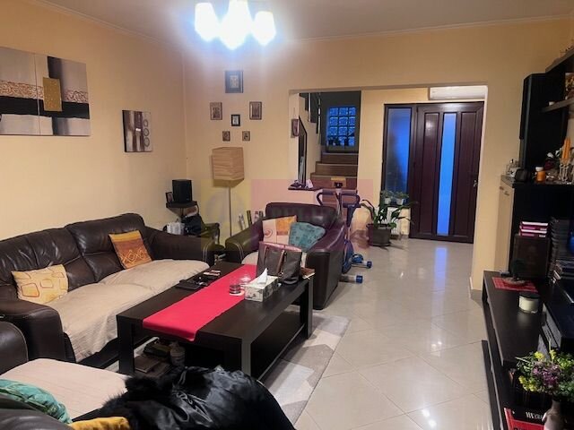 Casa cu productie proprie de energie Clinceni-Ciocarliei.