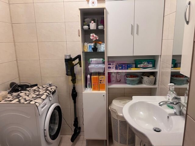 Casa cu productie proprie de energie Clinceni-Ciocarliei.